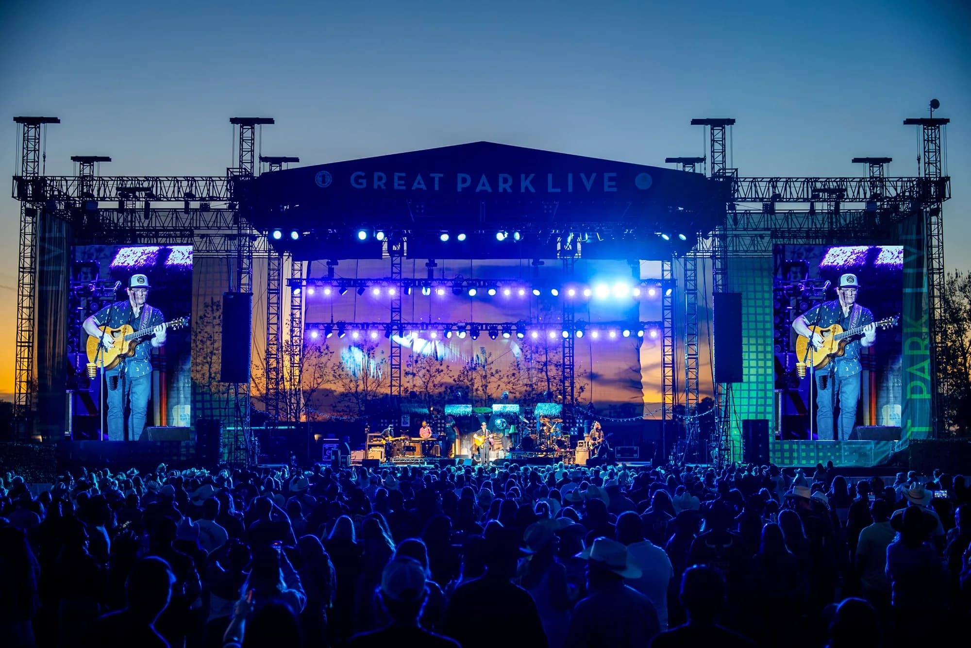 Jake Owen on stage at Great Park Live